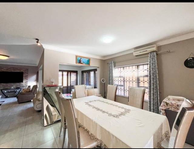 4 BEDROOM HOUSE FOR SALE IN BARTLETT